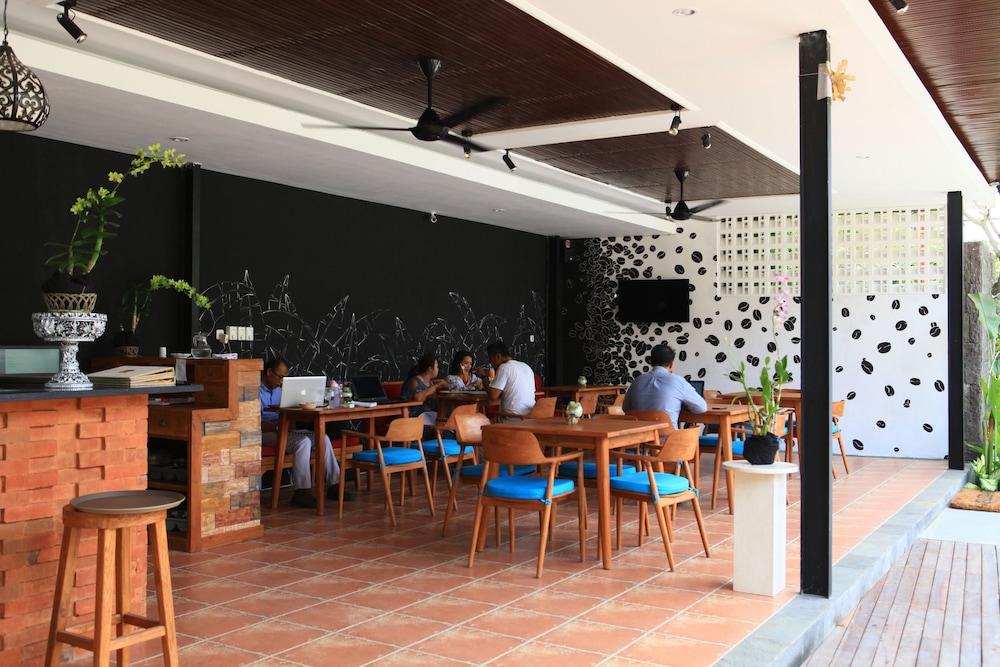 Freddies & Ubud